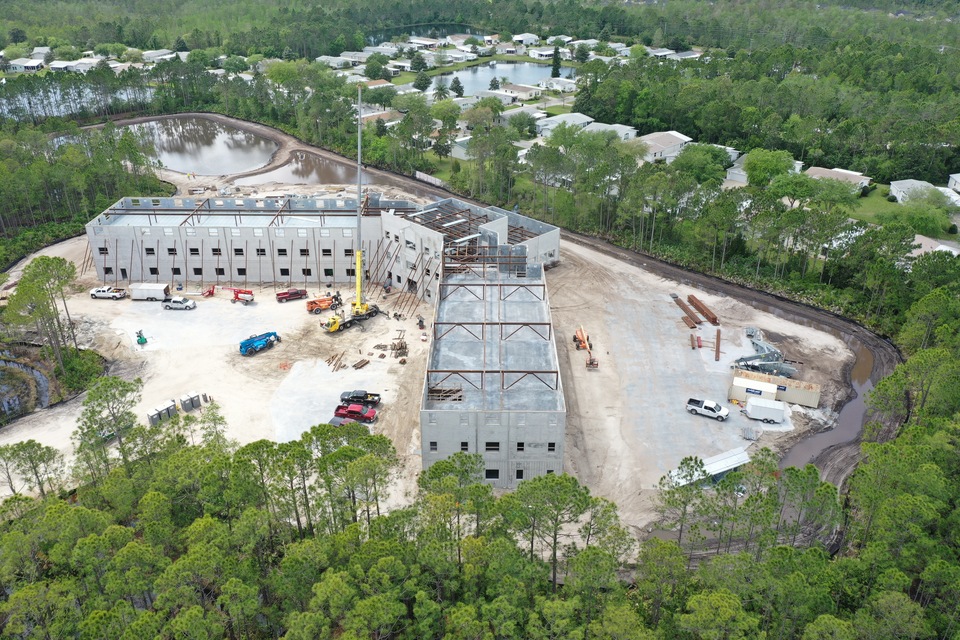 Paradise Point of Ormond Beach and Robert-Morton Celebrate Topping Out
